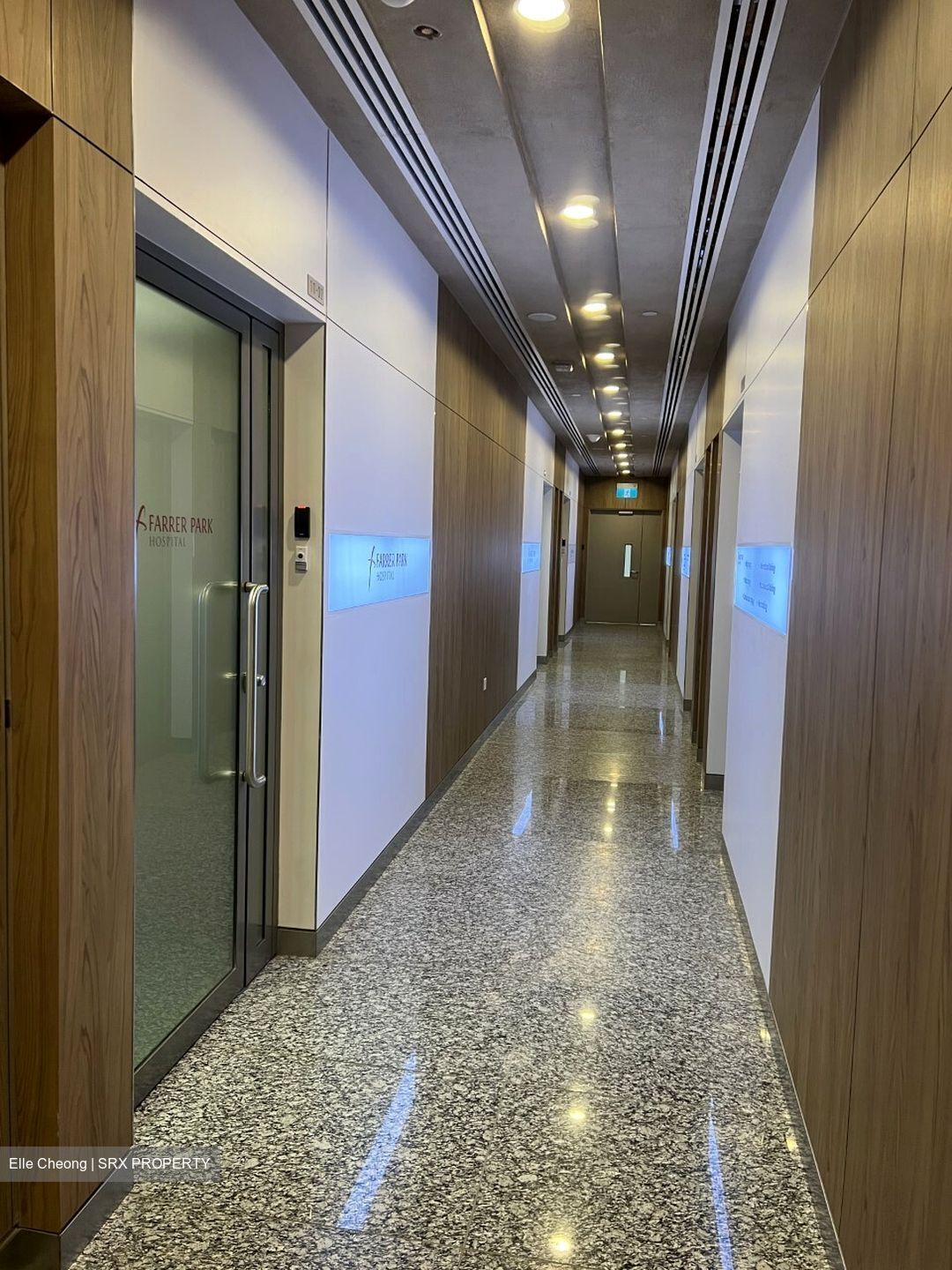 Connexion (D8), Retail #364488251